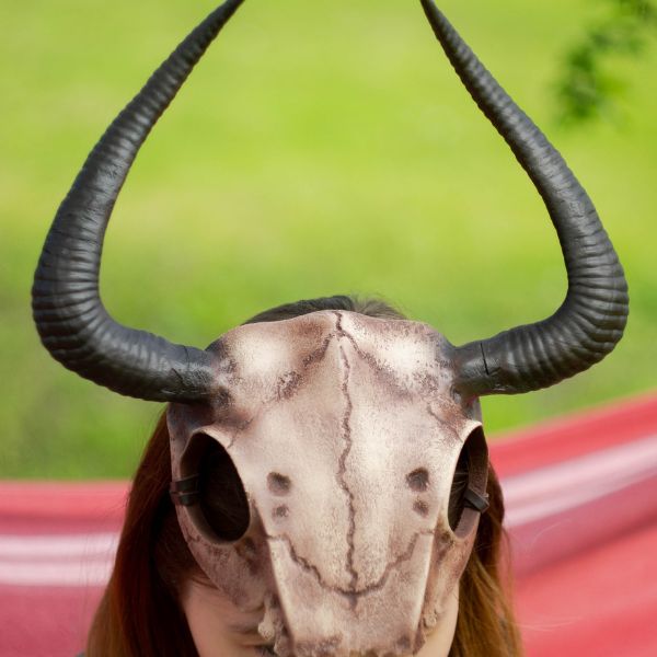 Front view of the Gothic Skull Horned Crown with its hand-painted weathered bone details