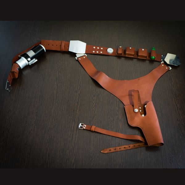 Han Solo DL-44 blaster leather holster and gun belt cosplay pattern