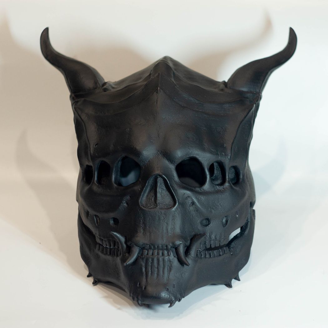 Six-eyed demon mask helmet with movable jaw wearable cosplay prop