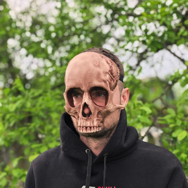 Anatomically accurate human skull mask wearable 3D scan prop
