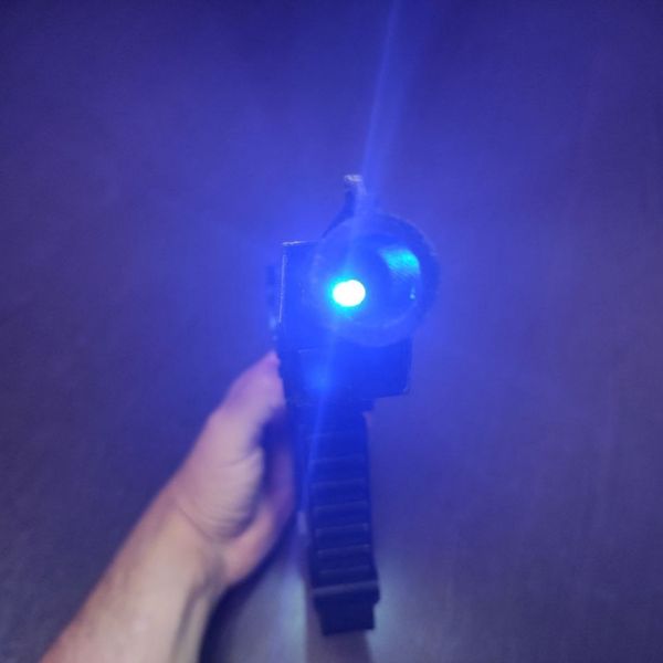 V TV Series Laser Pistol light and sound version