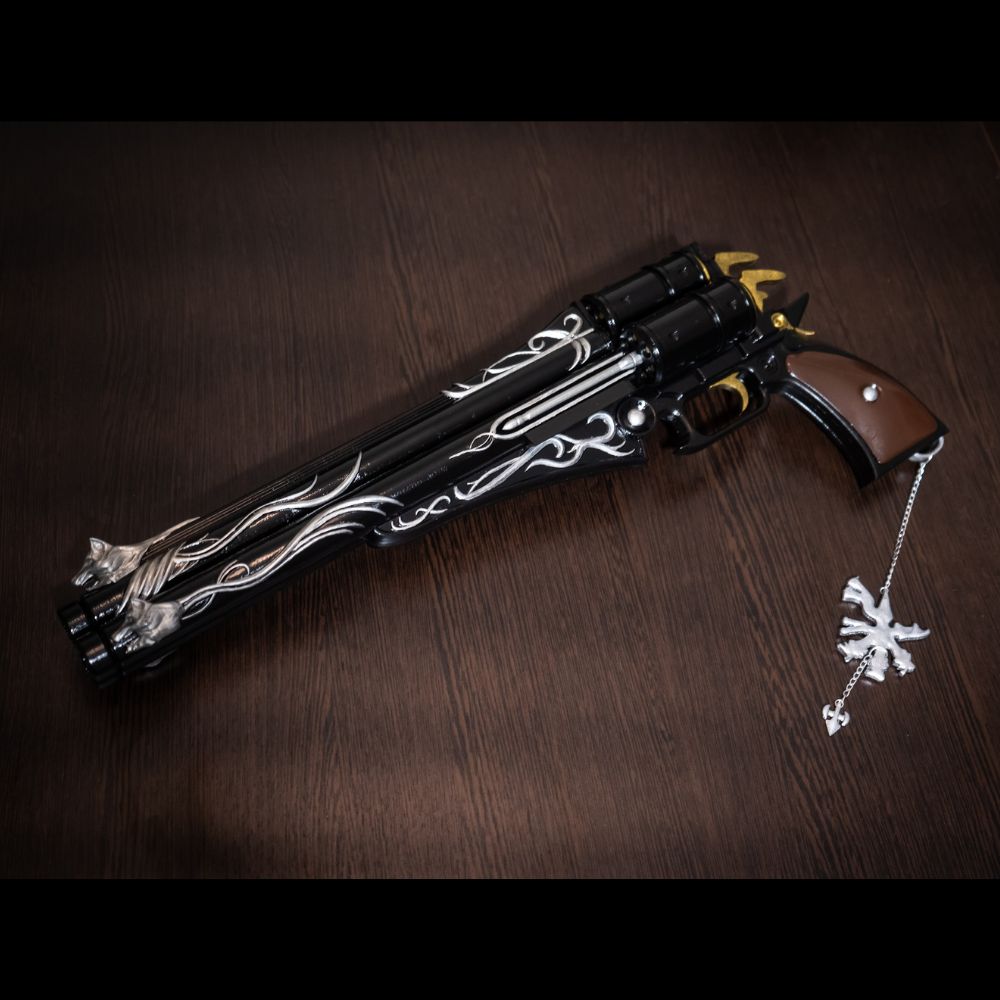 Vincent Valentine cosplay weapon: 3D printed and hand-painted Cerberus