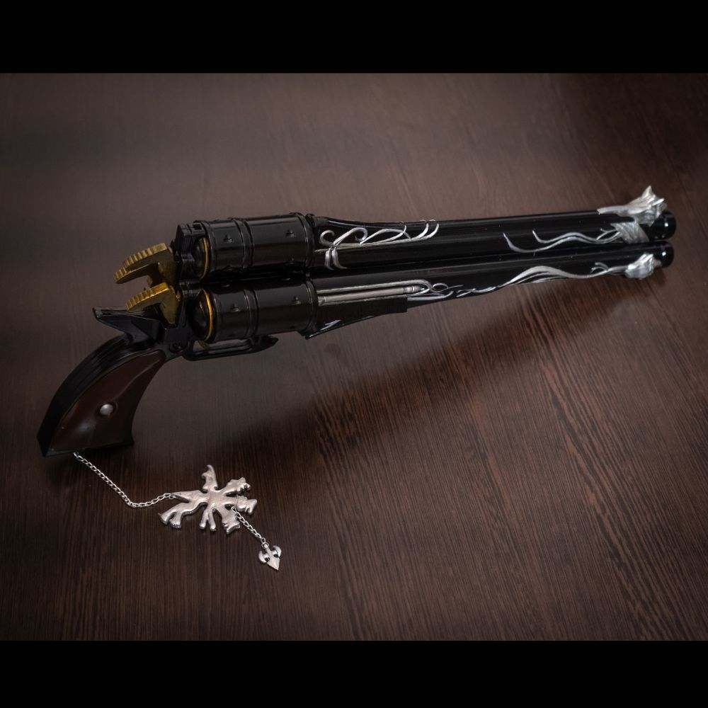 High-quality 1:1 scale Cerberus replica for professional cosplayers
