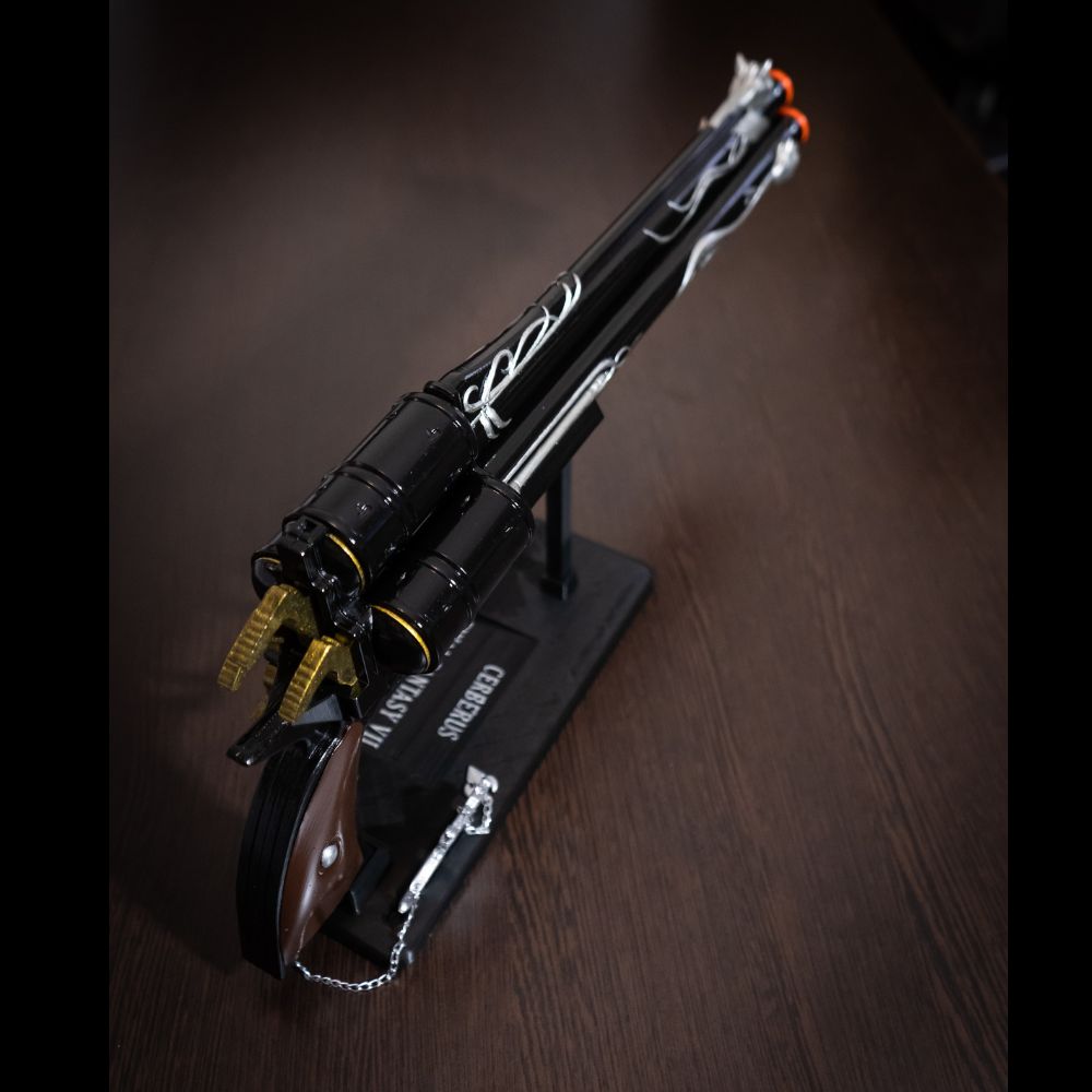 Final Fantasy VII collector's item: Cerberus revolver with display stand