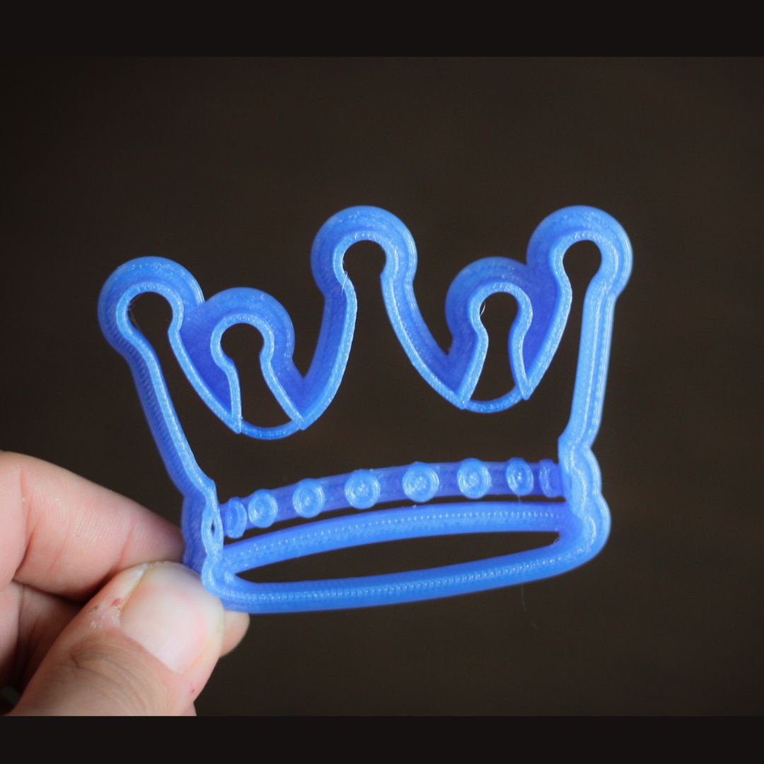 Princess birthday party baking: 3D printed crown cookie cutter close-up