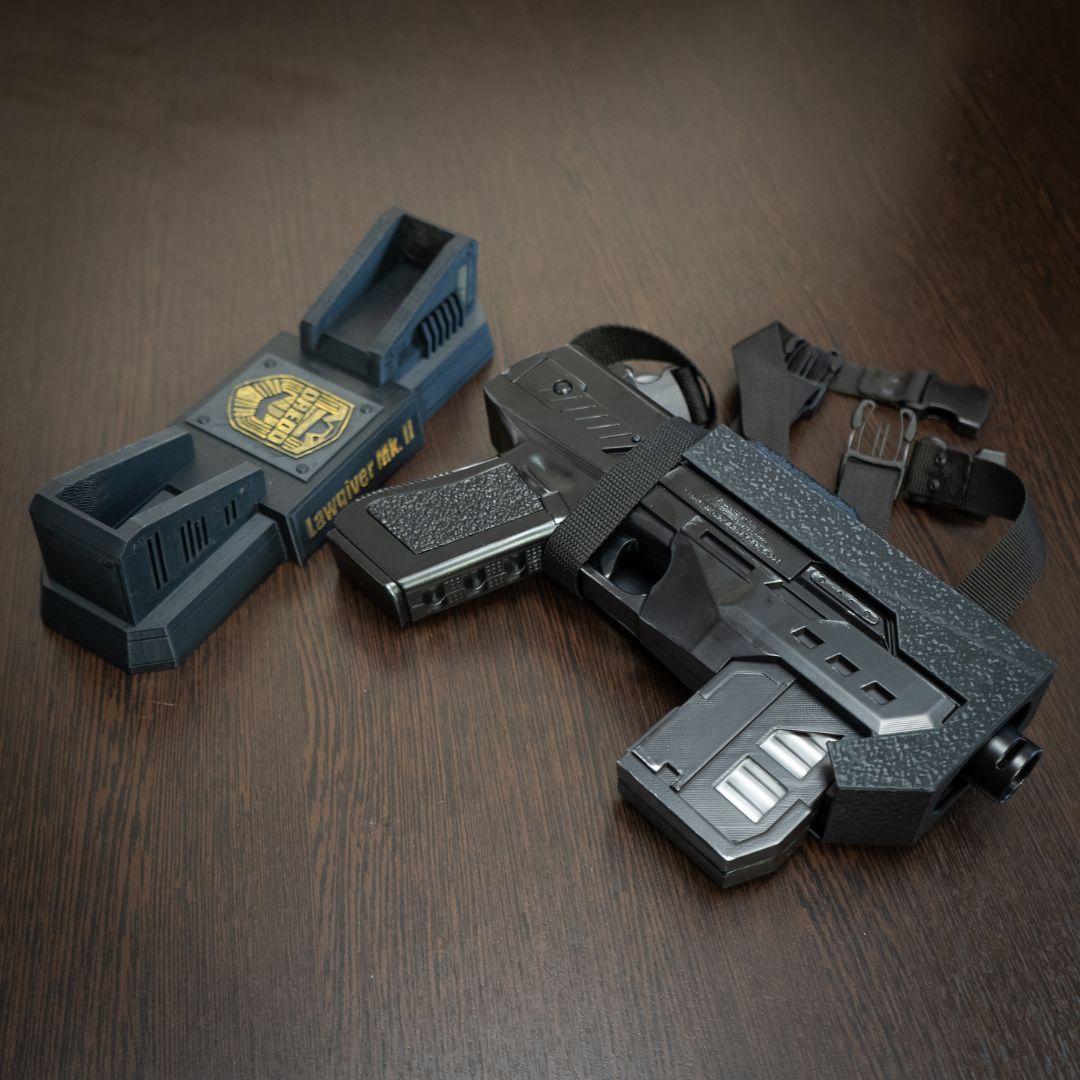 Lightweight plastic Lawgiver prop for convention-safe Street Judge cosplay