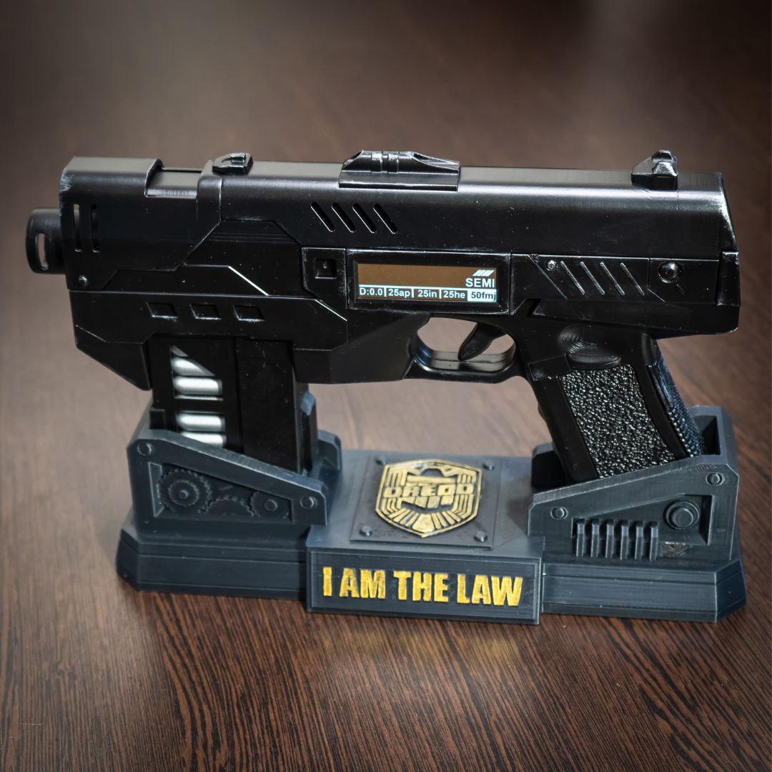 Full 1:1 scale Judge Dredd Lawgiver Mk II replica from the 2012 movie