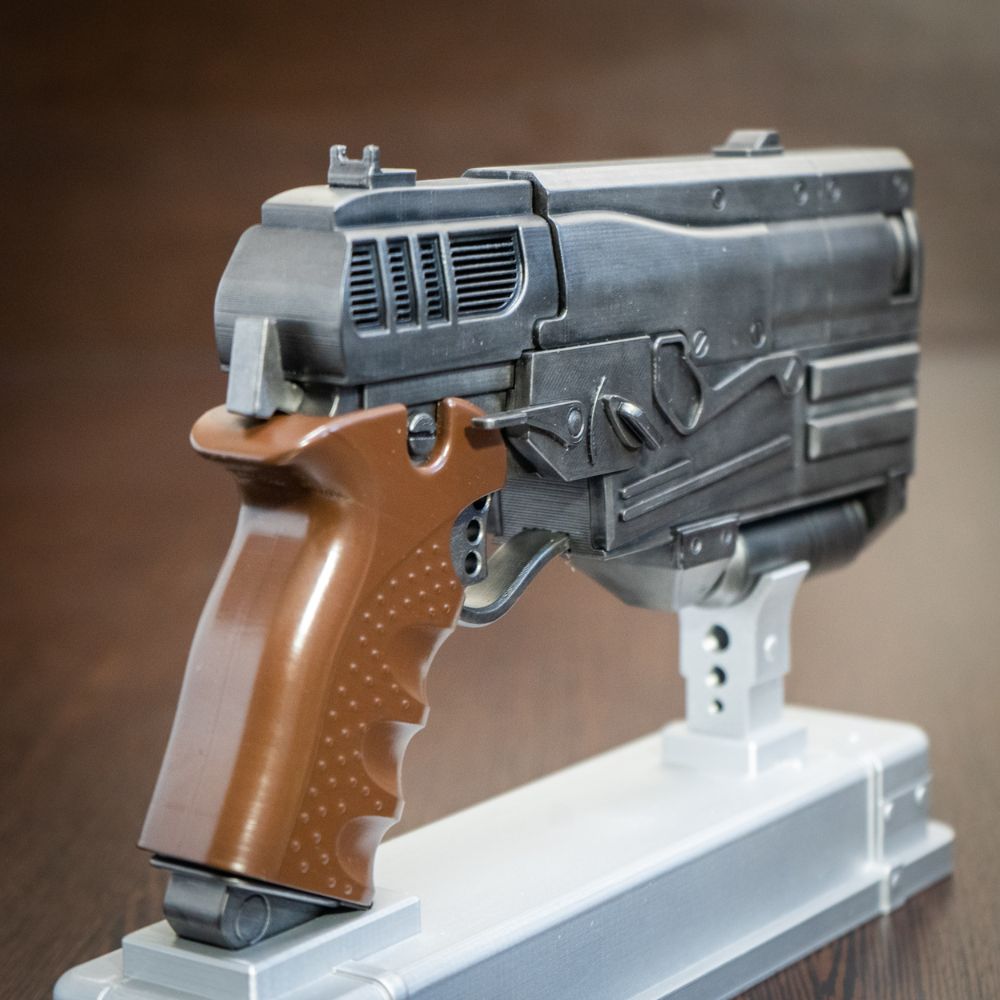 Convention safe static 10mm pistol model for comic-con trooping
