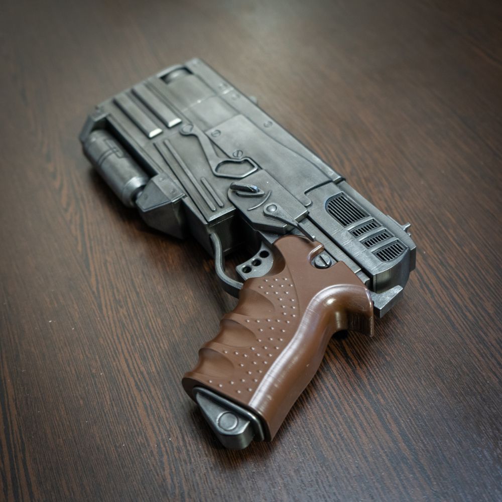 Fallout 4 inspired 10mm weapon replica for gaming display shelves