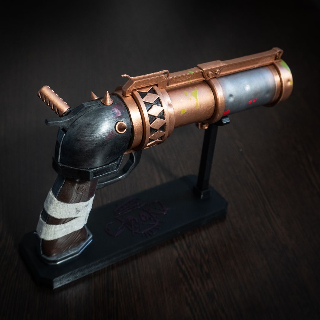 League of Legends Jinx cosplay weapon with optional display stand