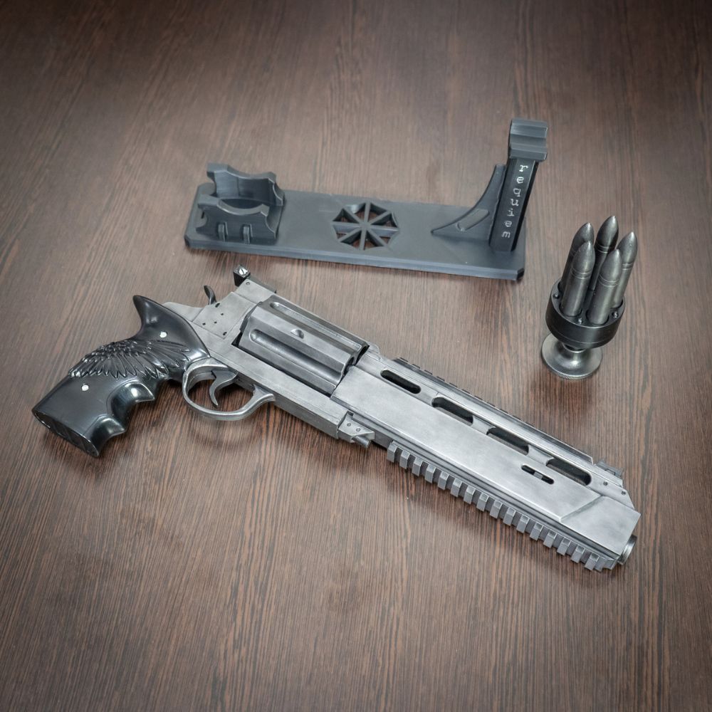 Leon S Kennedy cosplay custom revolver hand painted metallic finish