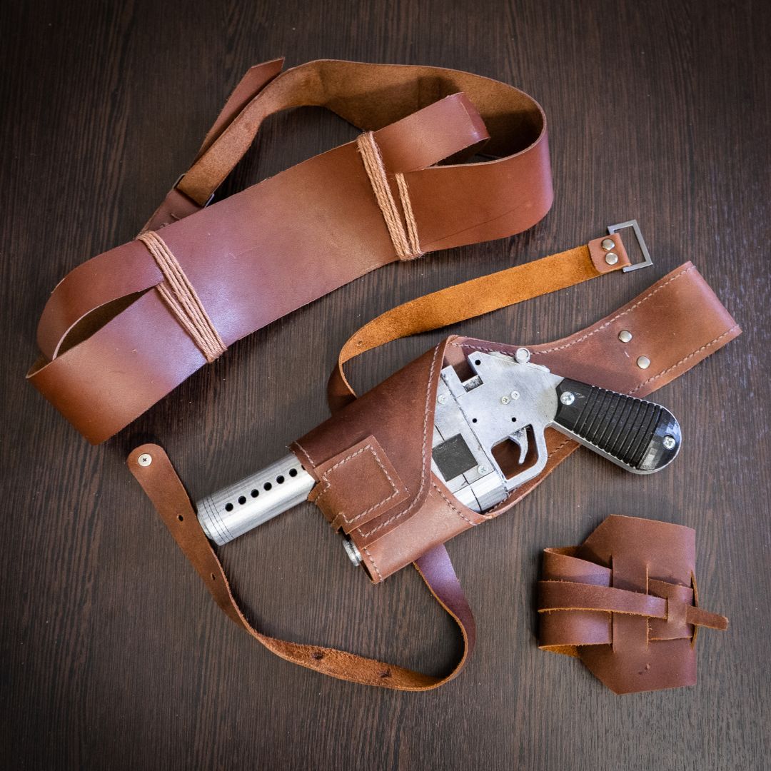 Full leather cosplay costume set: Rey belt, wrist cuff, and holster