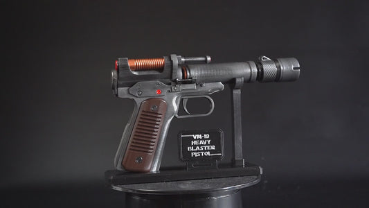 VM-19 blaster Kay Vess prop detailed Star Wars Outlaws replica