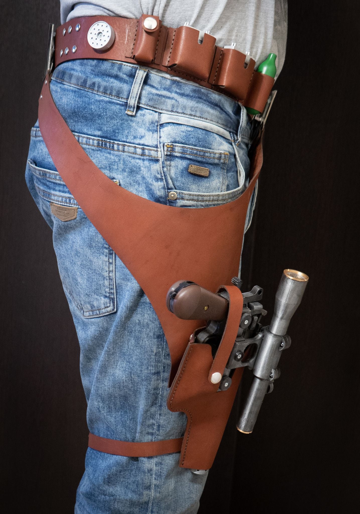 Han Solo Blaster, Leather Belt with Holster, Power Cells, Gas Cartridge, Droid Caller | Star Wars Cosplay - 3DPrintProps
