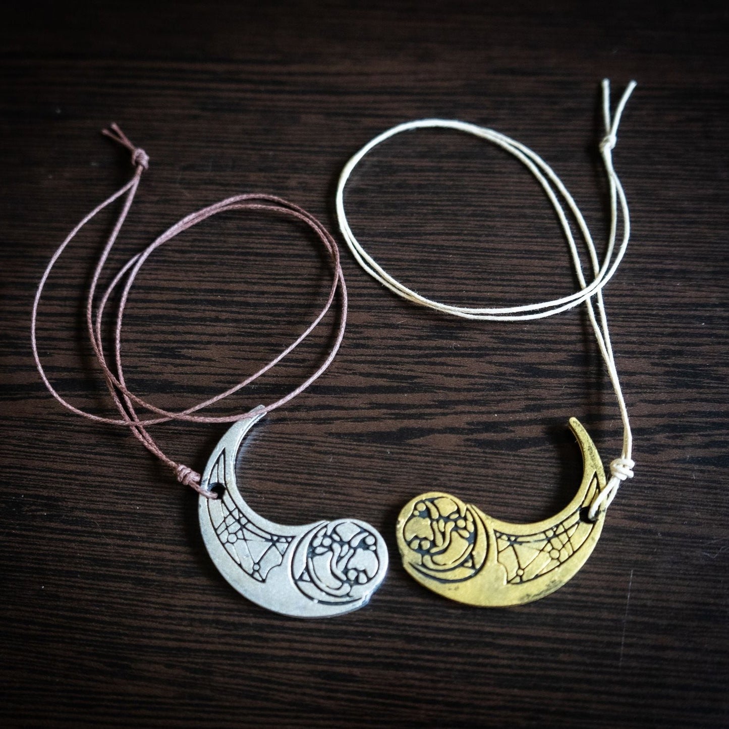 Rose Tico and Paige Tico Otomok medallion |  Star Wars Cosplay - 3DPrintProps